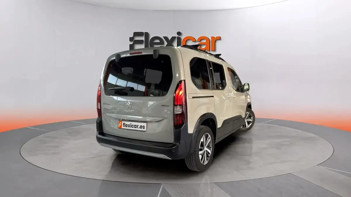 Usado Peugeot Rifter GT-line 131 CV (96 kW) 2020 Beige Monovolumen
