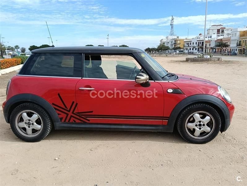 Usado Mini ONE 75 CV (55 kW) 2010 Rojo Utilitario