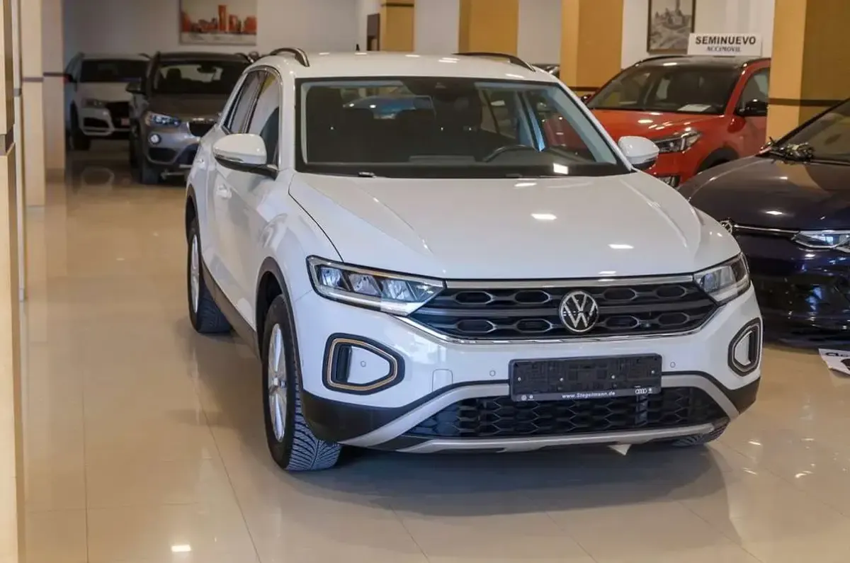 Usado VW T-Roc 116 CV (85 kW) 2023 Blanco SUV