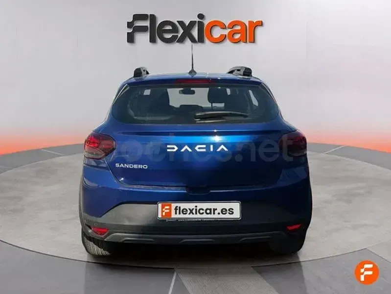 Usado Dacia Sandero Essentiel 91 CV (66 kW) 2023 Azul Berlina