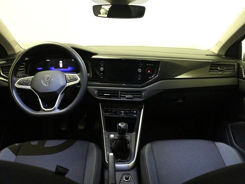 Usado VW Taigo 115 CV (84 kW) 2025 Gris plata SUV