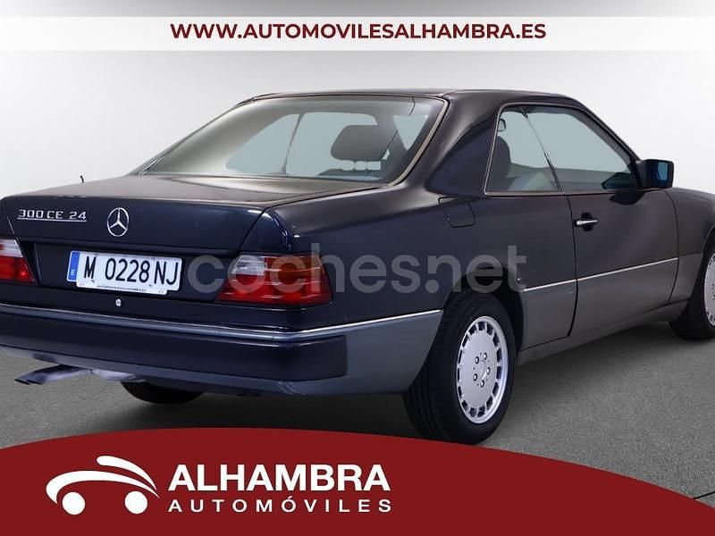 Usado Mercedes E320 220 CV (161 kW) 1990 Gris Coupe