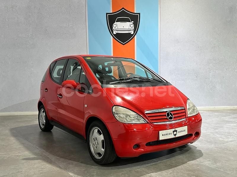 Rojo Usado 1999 Mercedes A160 Elegance Monovolumen | 2990 € (Precio justo) - Imagen 1/4