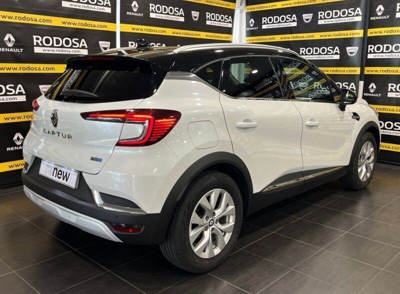Usado Renault Captur Zen 145 CV (106 kW) 2022 Blanco SUV