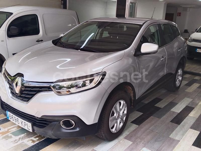 Gris / plata Usado 2018 Renault Kadjar Zen SUV | 12.799 € (Super precio) - Imagen 1/4