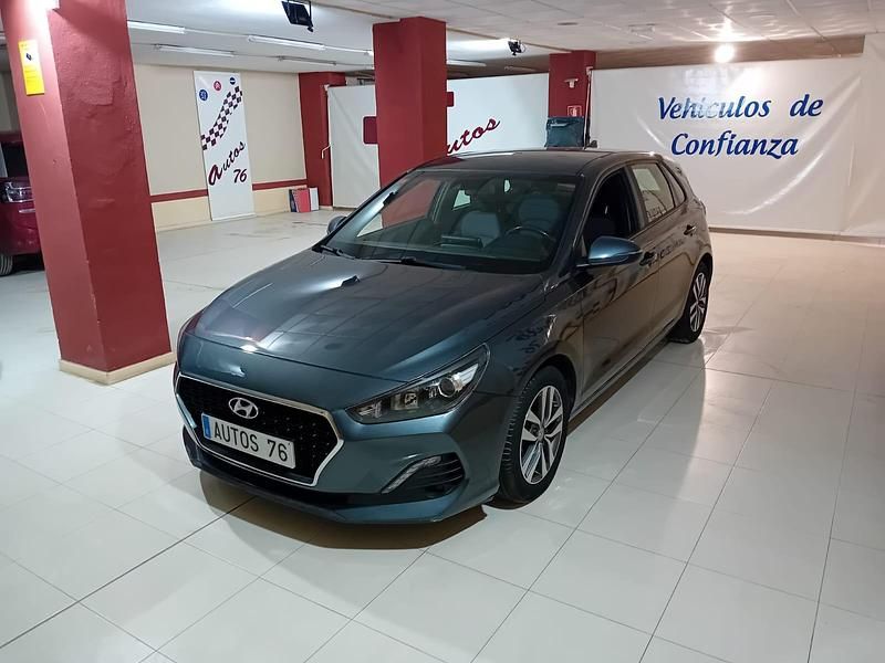 Usado Hyundai i30 95 CV (69 kW) 2021 Gris