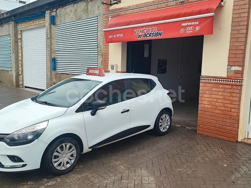 Usado Renault Clio IV Business 75 CV (55 kW) 2018 Blanco Berlina