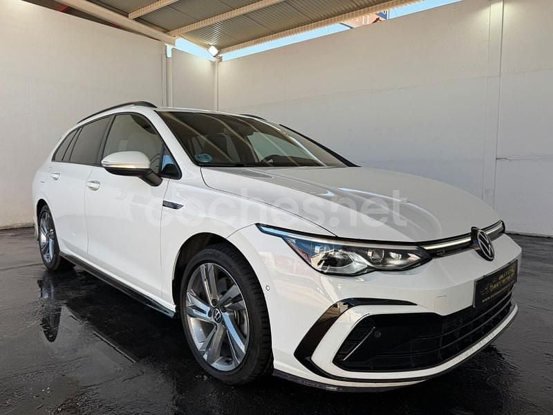 Usado VW Golf VIII R-line 150 CV (110 kW) 2022 Blanco Familiar