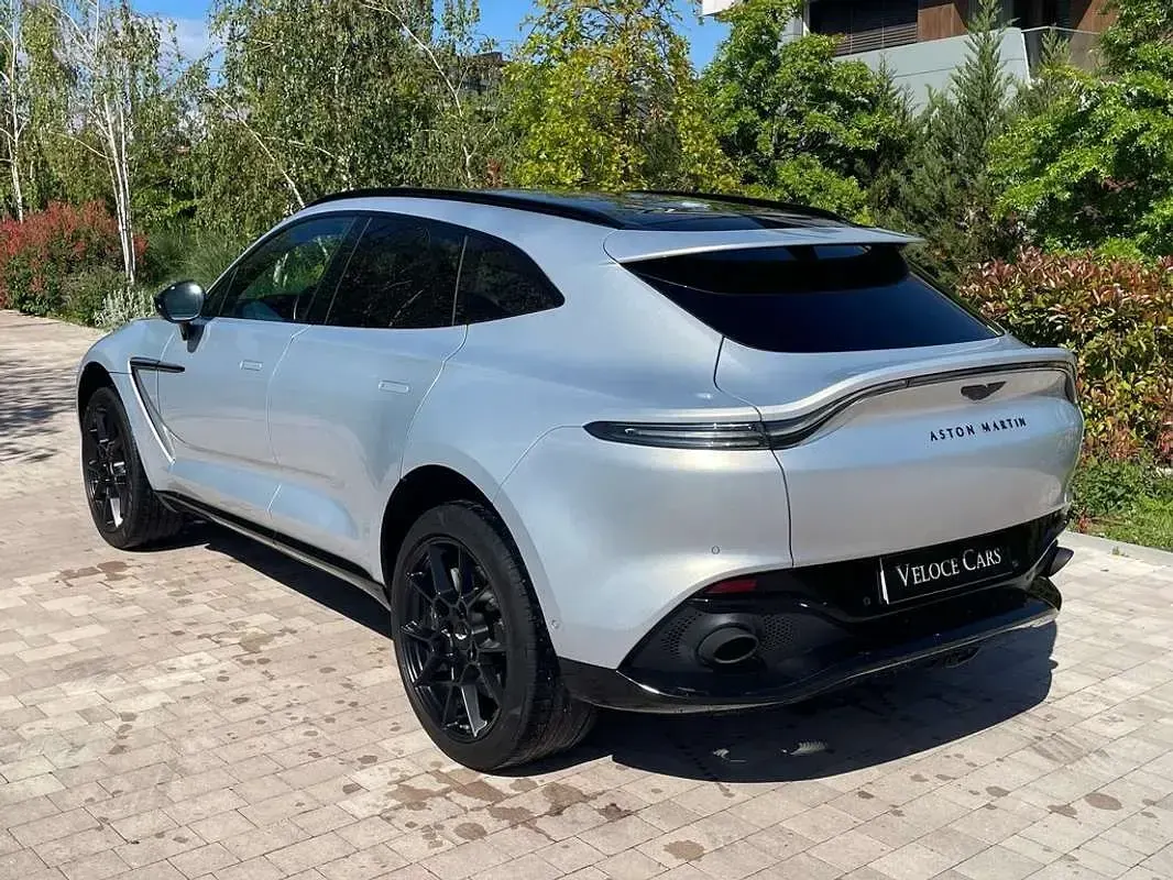 Usado Aston Martin DBX 706 CV (519 kW) 2024 Gris SUV