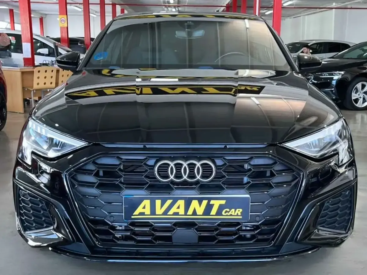 Usado Audi A3 Sportback e-tron Competition 246 CV (180 kW) 2021 Negro Utilitario
