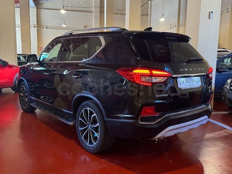 Usado Ssangyong (KGM) Rexton Limited 181 CV (133 kW) 2019 Negro SUV