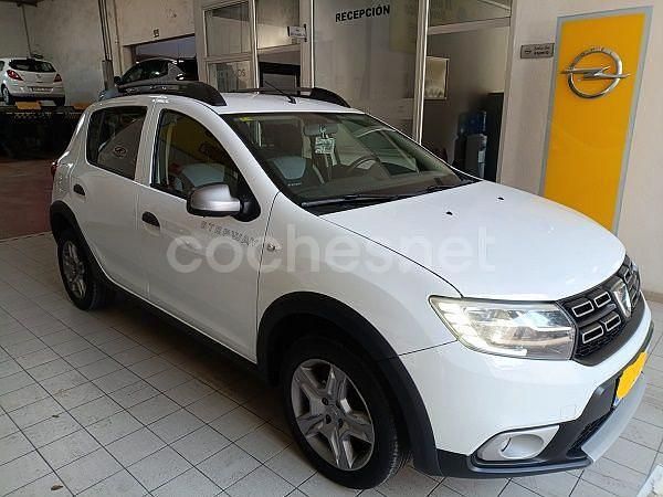 Blanco Usado 2016 Dacia Sandero Stepway Berlina | 8250 € (Precio justo) - Imagen 1/4