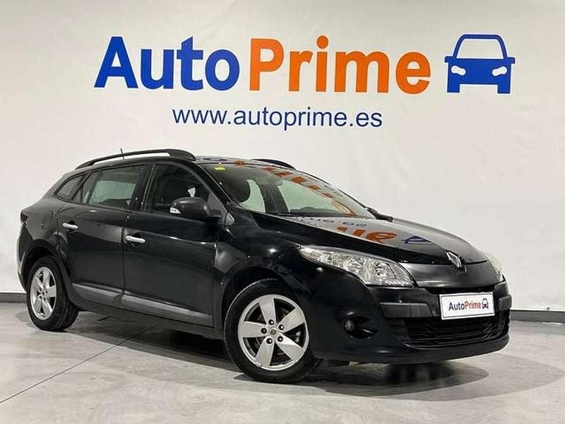 Usado Renault Mégane GrandTour Dynamique 110 CV (80 kW) 2011 Negro Familiar