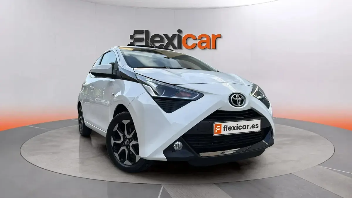 Usado Toyota Aygo X-clusiv 72 CV (52 kW) 2019 Utilitario