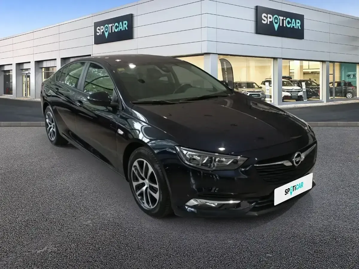 Usado Opel Insignia Selective 140 CV (102 kW) 2020 Azul Berlina