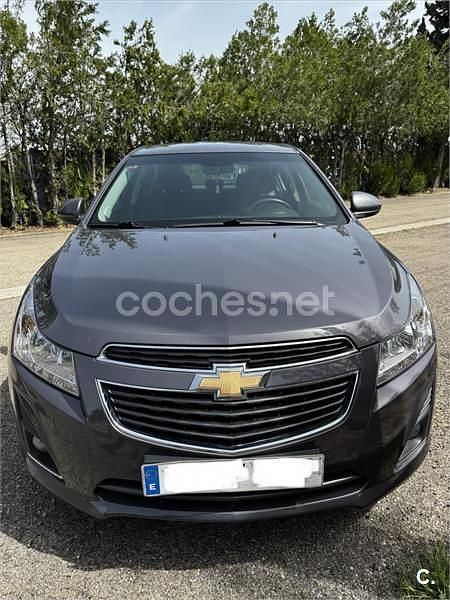 Usado Chevrolet Cruze LT 124 CV (91 kW) 2013 Gris / plata Berlina