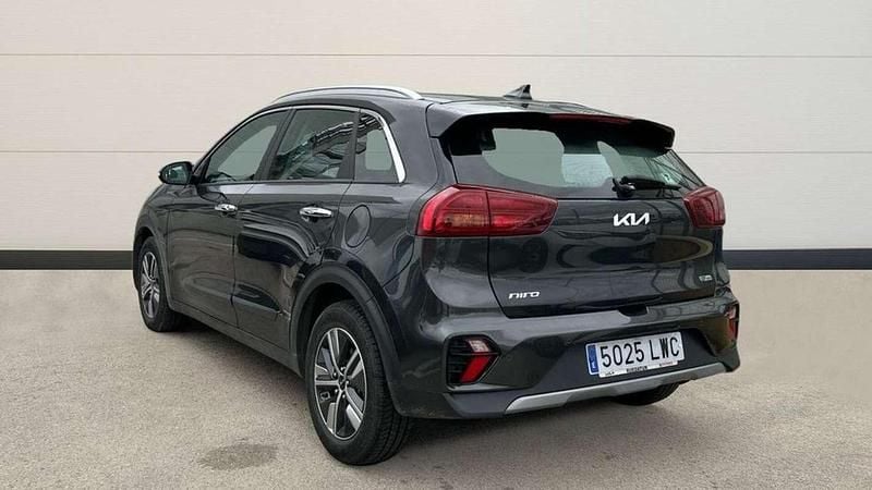 Usado Kia Niro 143 CV (105 kW) 2022 Gris SUV