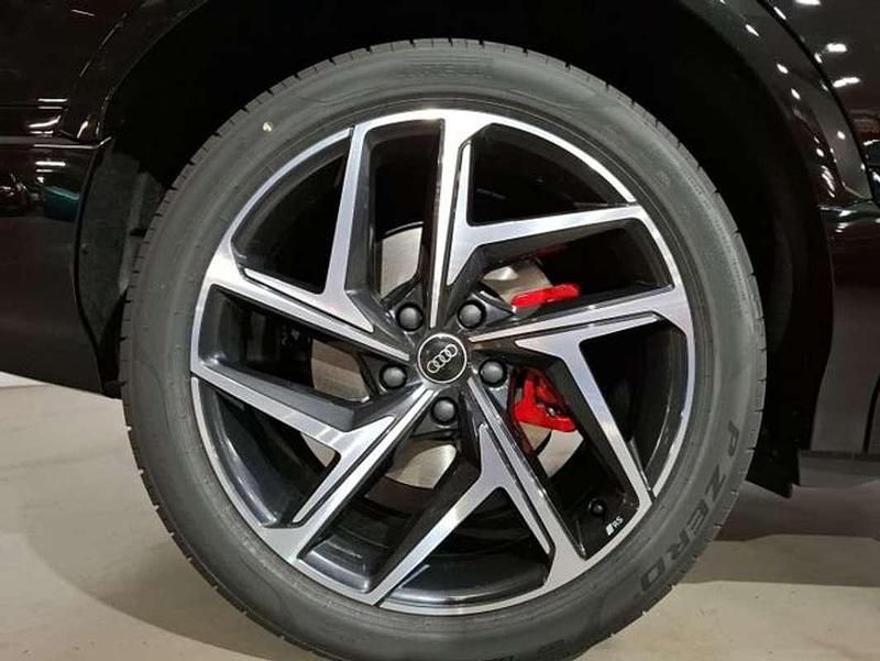 Usado Audi e-tron S-Line 284 kW (387 CV) 2025 Negro SUV