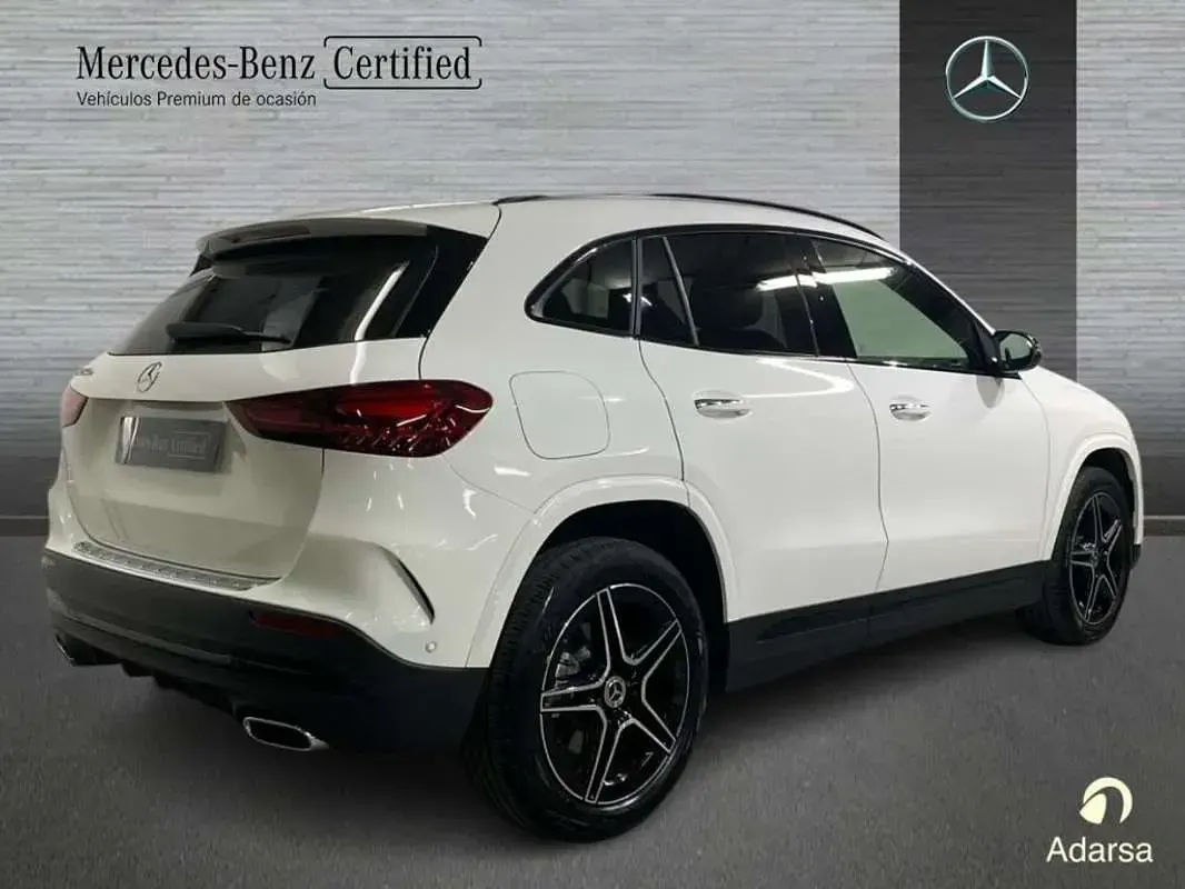 Usado Mercedes GLA250 AMG line 163 CV (119 kW) 2024 SUV