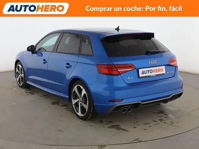 Używany Audi A3 S-Line 150 KM (110 kW) 2018 Niebieski Sedan/Limuzyna