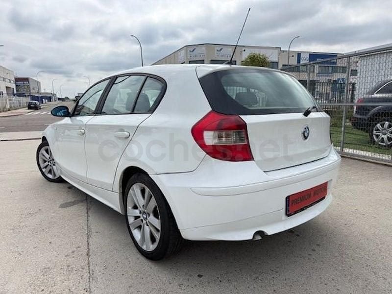 Używany BMW 118 122 KM (89 kW) 2006 Biały Hatchback