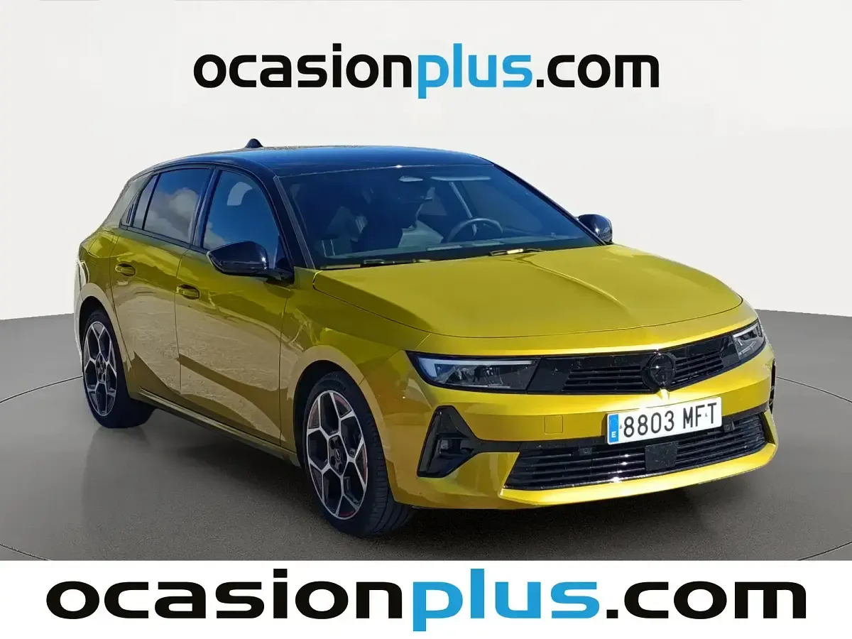 Usado Opel Astra GS Line 130 CV (95 kW) 2023 Amarillo Utilitario