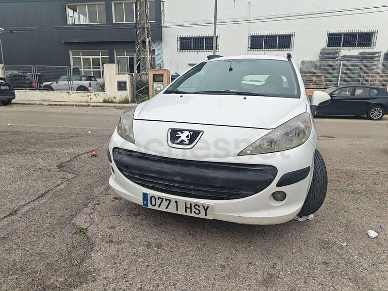 Usado Peugeot 207 75 CV (55 kW) 2006 Blanco Berlina