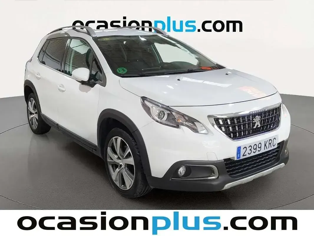 Usado Peugeot 2008 Allure 110 CV (80 kW) 2018 Blanco SUV
