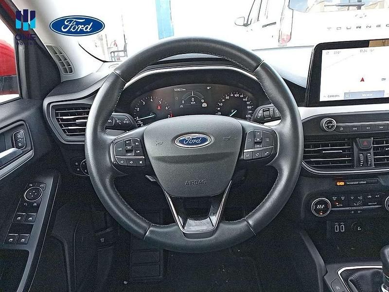 Usado Ford Focus Trend+ 125 CV (91 kW) 2021 Rojo Utilitario