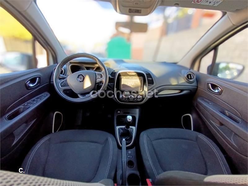 Usado Renault Captur Intens 90 CV (66 kW) 2018 Blanco SUV