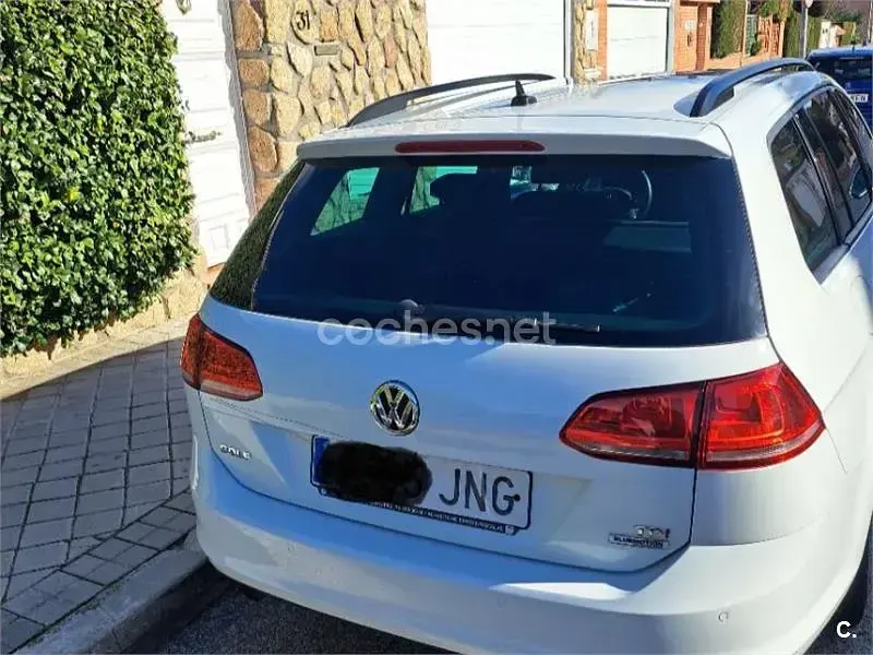 Usado VW Golf VII Advance 110 CV (80 kW) 2016 Blanco Familiar