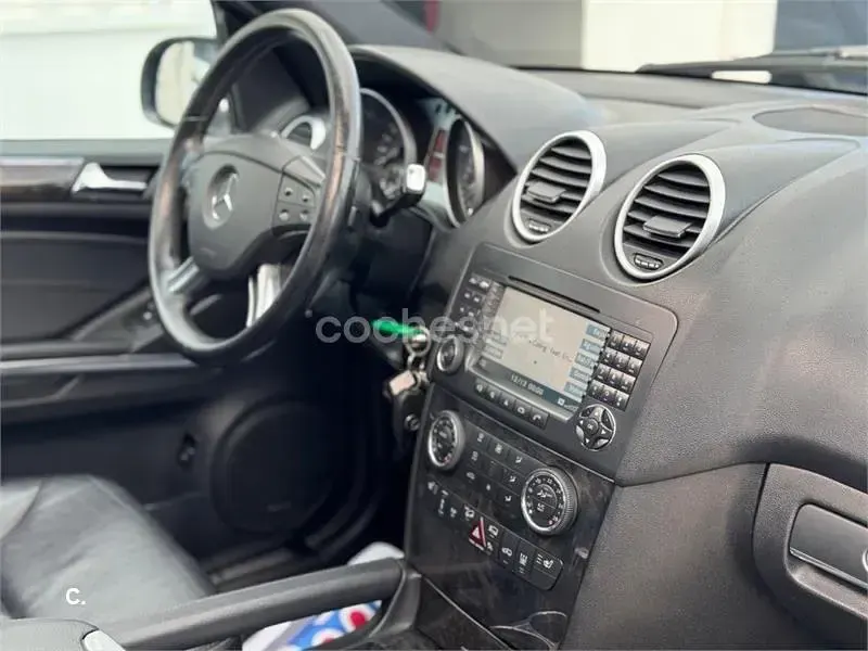 Usado Mercedes ML280 190 CV (139 kW) 2008 Negro SUV