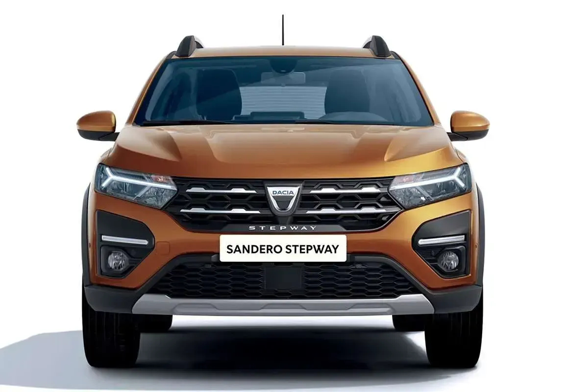 Usado Dacia Sandero Essentiel 101 CV (74 kW) 2021 Rojo Utilitario