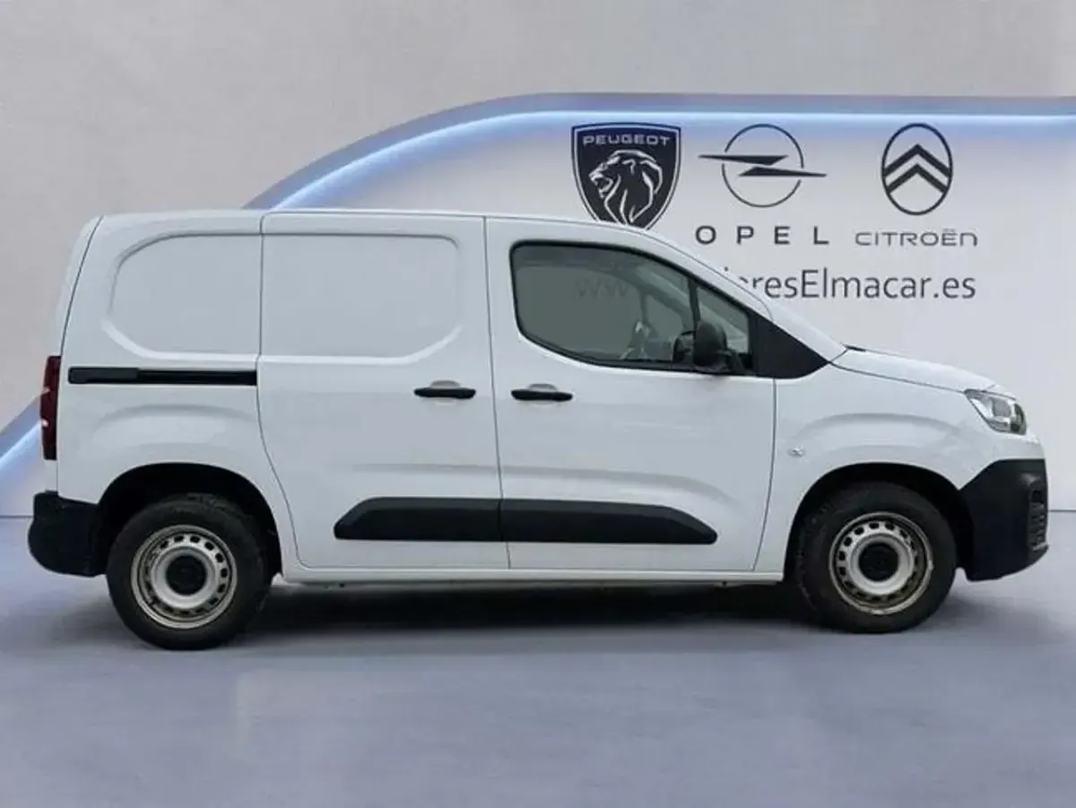 Usado Citroën Berlingo 102 CV (75 kW) 2022 Blanco Monovolumen