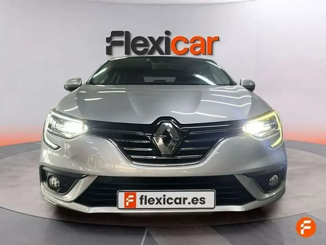 Usado Renault Mégane Zen 132 CV (97 kW) 2016 Gris Utilitario