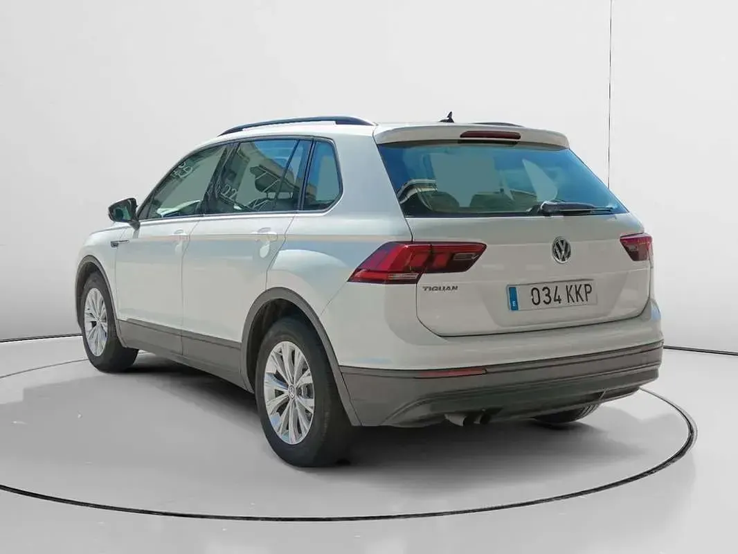 Usado VW Tiguan Edition 125 CV (91 kW) 2018 Blanco SUV