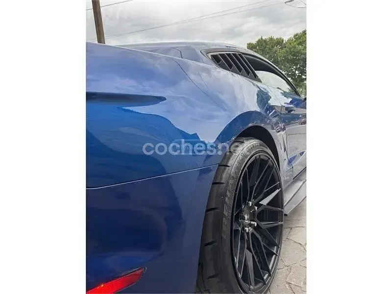 Usado Ford Mustang Fastback 290 CV (213 kW) 2020 Azul Coupe
