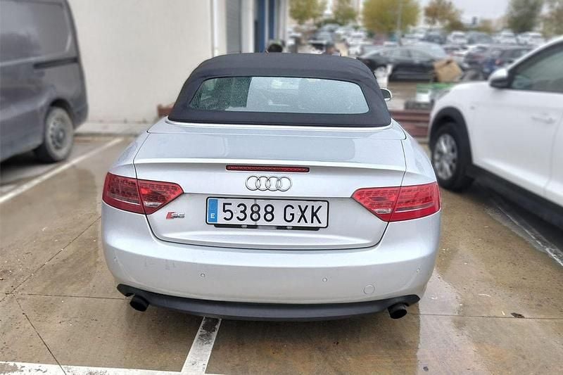 Usado Audi A5 Premium 211 CV (155 kW) 2010 Gris claro Coupe