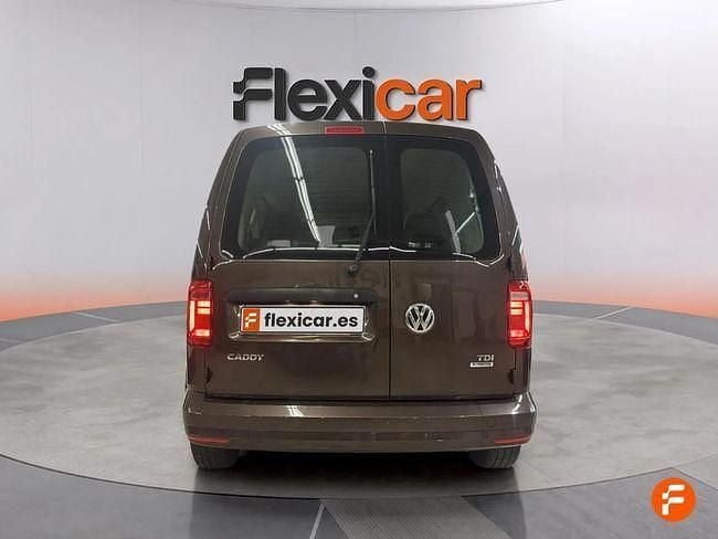 Usado VW Caddy Beach 102 CV (75 kW) 2016 Marrón Monovolumen