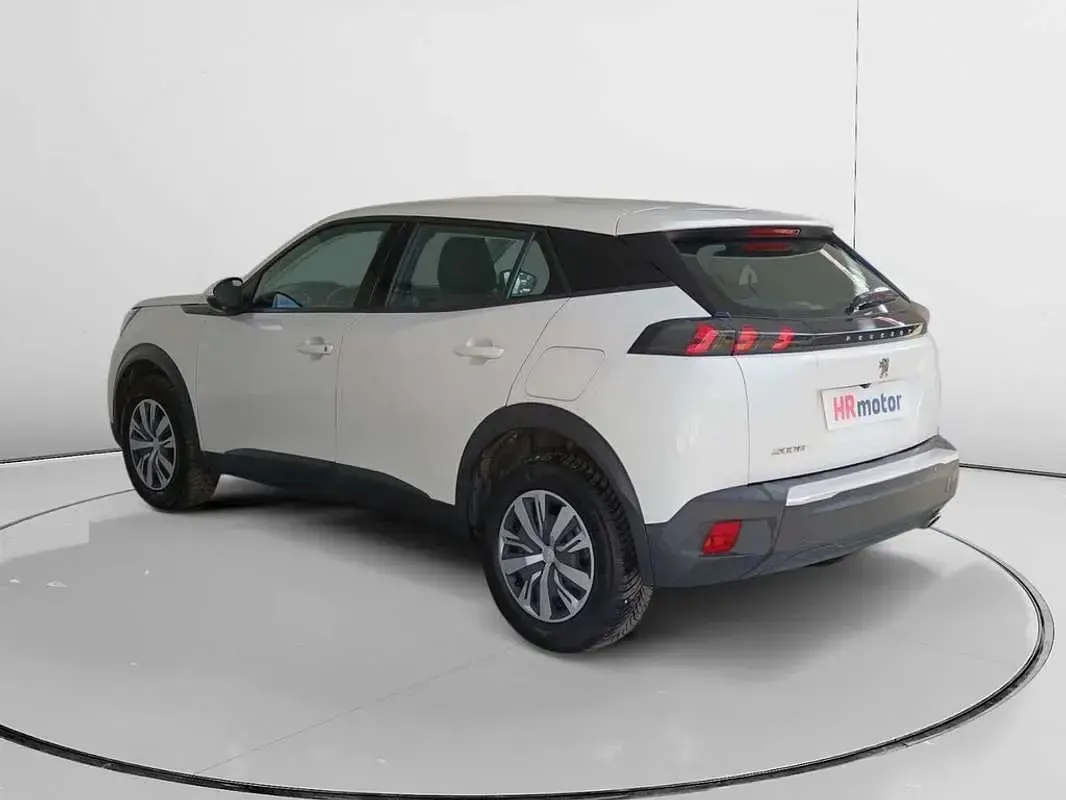 Usado Peugeot 2008 Active 110 CV (80 kW) 2021 Blanco SUV