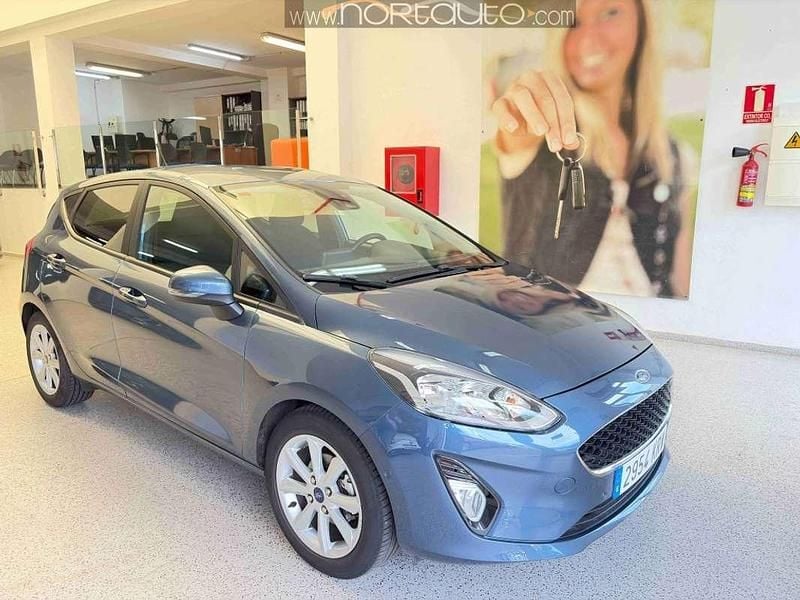 Usado Ford Fiesta Trend+ 101 CV (74 kW) 2018 Azul Utilitario