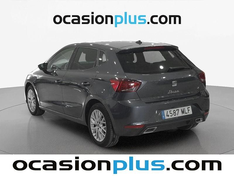 Usado Seat Ibiza FR 110 CV (80 kW) 2023 Gris Utilitario
