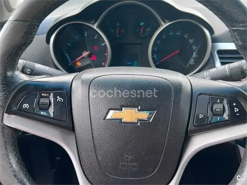 Usado Chevrolet Cruze LT 124 CV (91 kW) 2011 Blanco Berlina