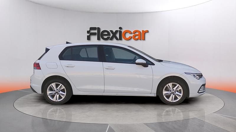 Usado VW Golf VIII 116 CV (85 kW) 2022 Blanco Berlina