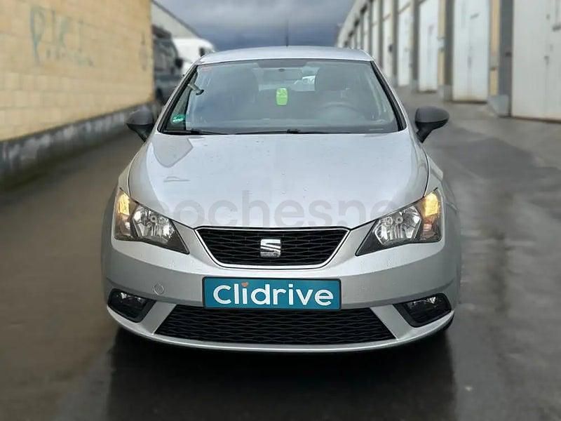 Usado Seat Ibiza Reference 90 CV (66 kW) 2016 Gris / plata Berlina