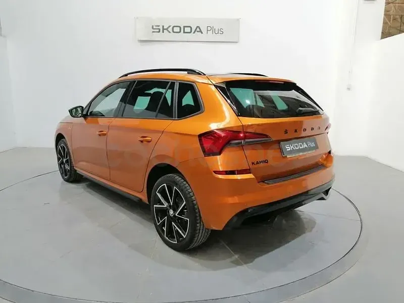 Usado Skoda Kamiq Monte Carlo 110 CV (80 kW) 2022 Naranja SUV