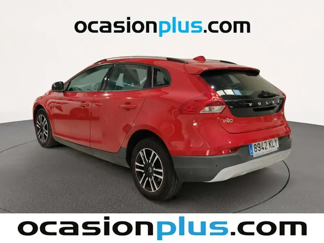Usado Volvo V40 Plus 120 CV (88 kW) 2018 Rojo SUV
