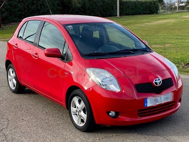 Usado Toyota Yaris 90 CV (66 kW) 2008 Rojo Berlina