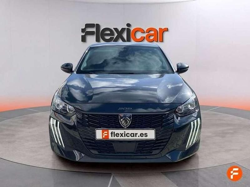 Usado Peugeot 208 Allure 101 CV (74 kW) 2025 Negro Utilitario