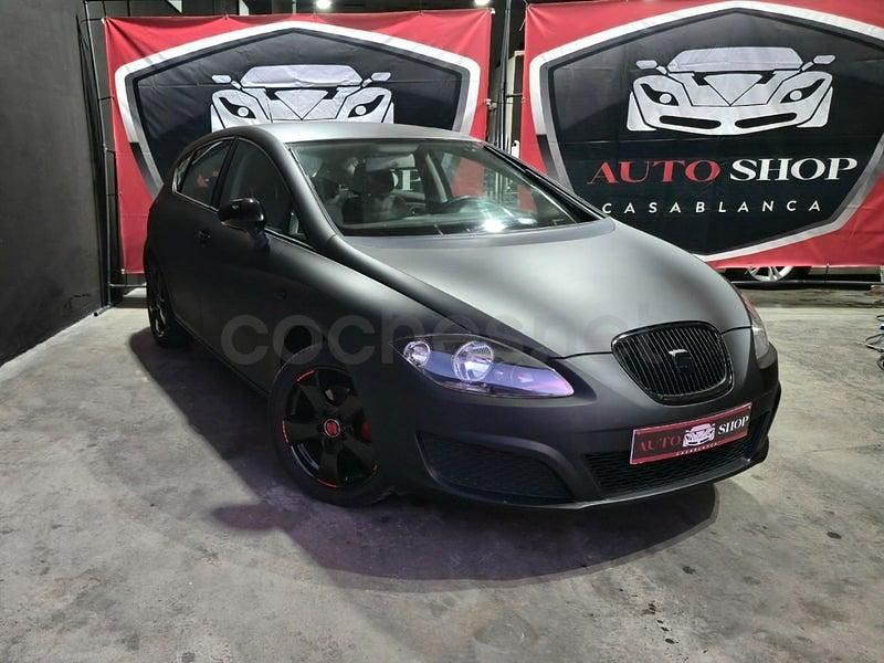 Usado Seat Leon 85 CV (62 kW) 2012 Negro Berlina